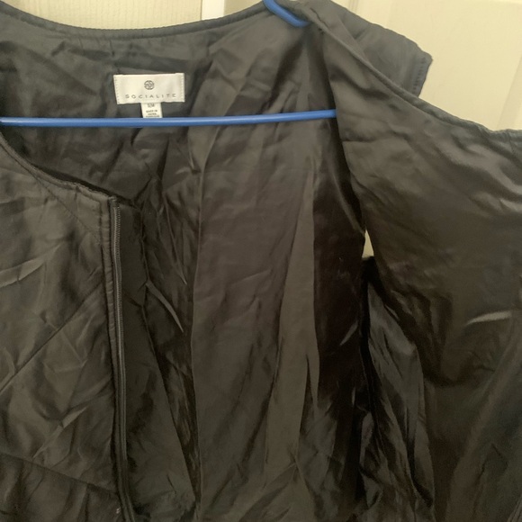 Women’s Black sleeveless vest from Socialite - Picture 2 of 5